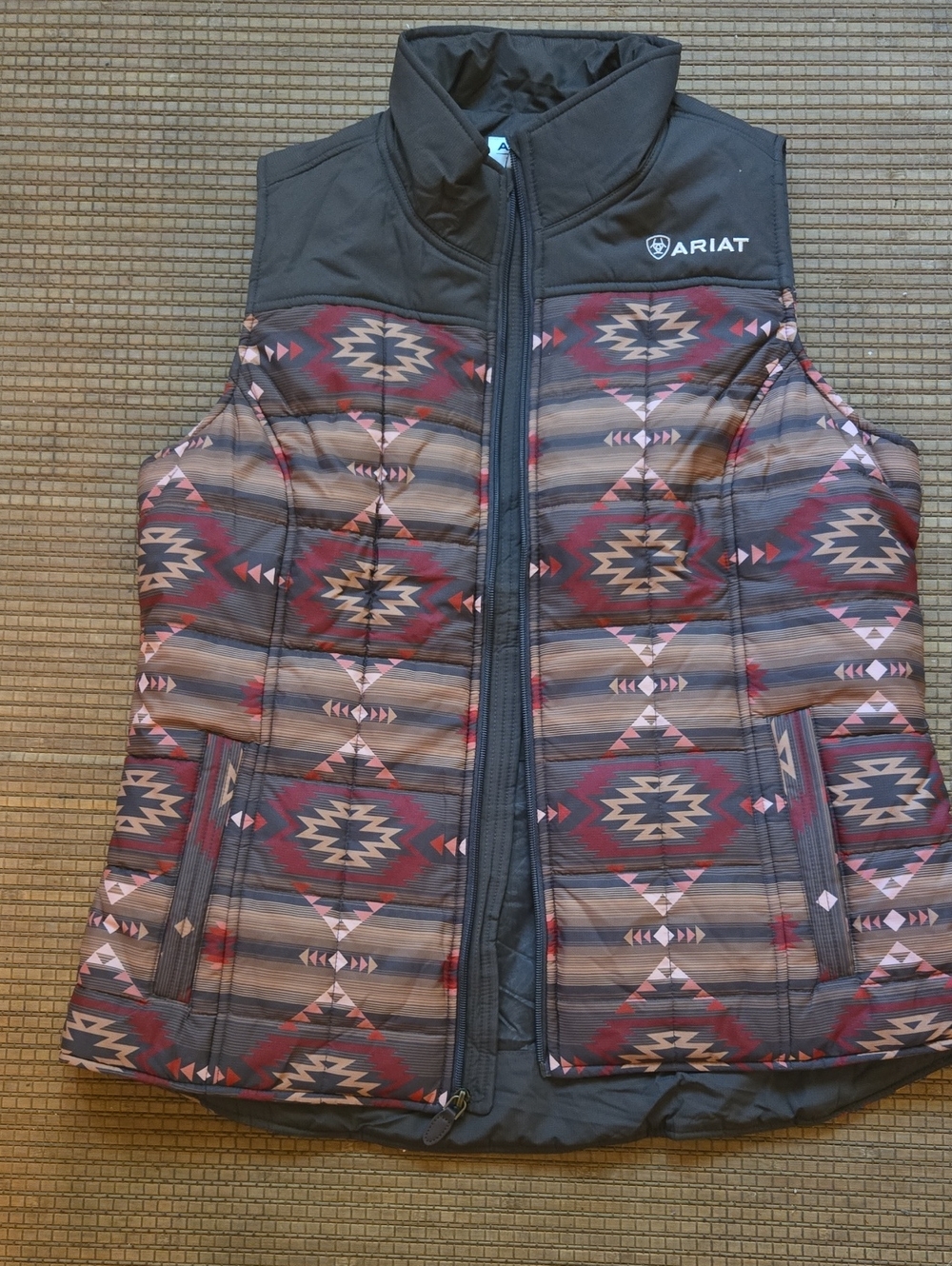 Ariat REAL Crius Insulated Vest XL NWOT Canyonlands Southwest Aztec Puffer